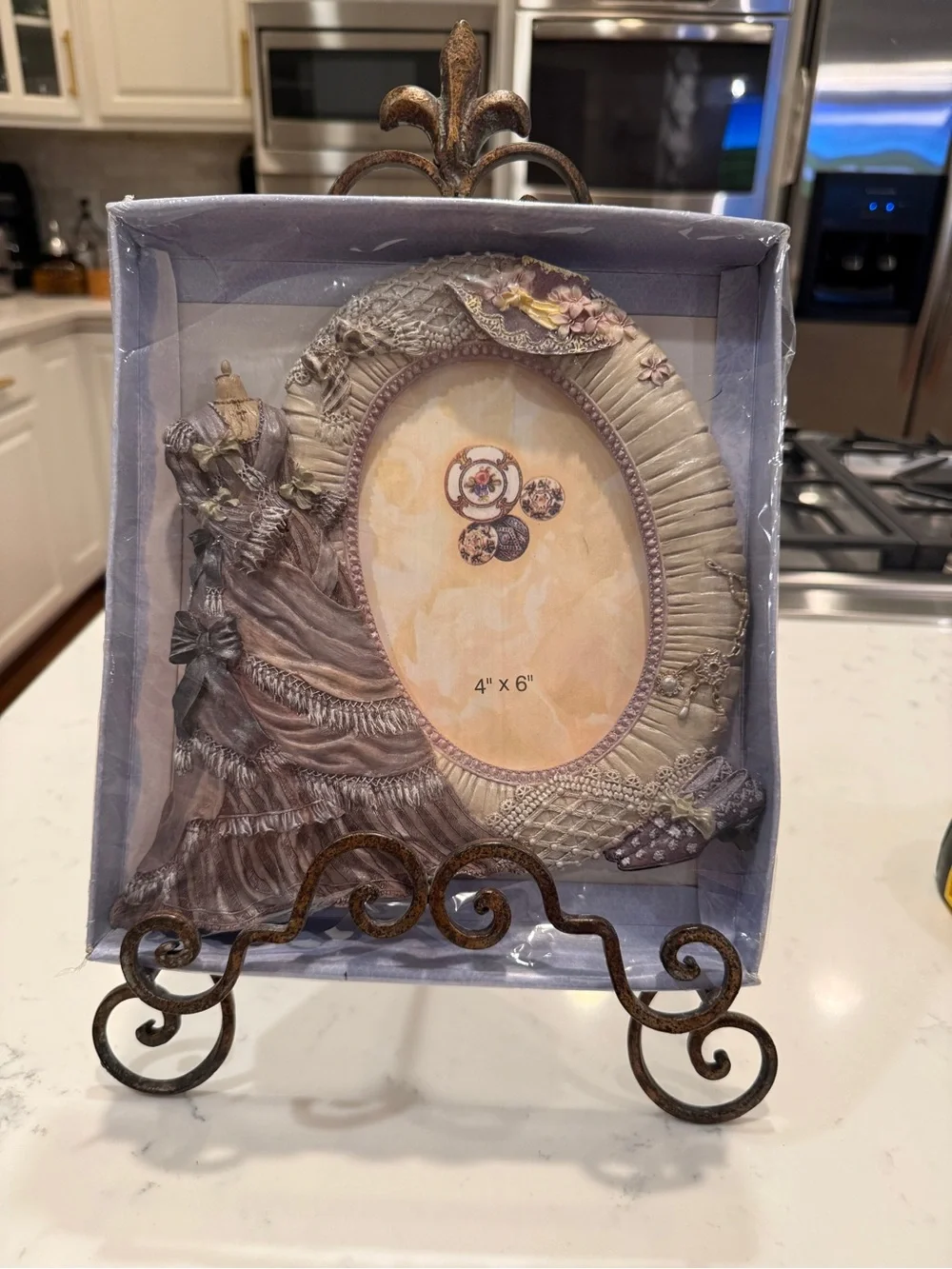 Victorian Lady 4x6 Photo Frame Shabby Chic Resin Picture Frame New in Box